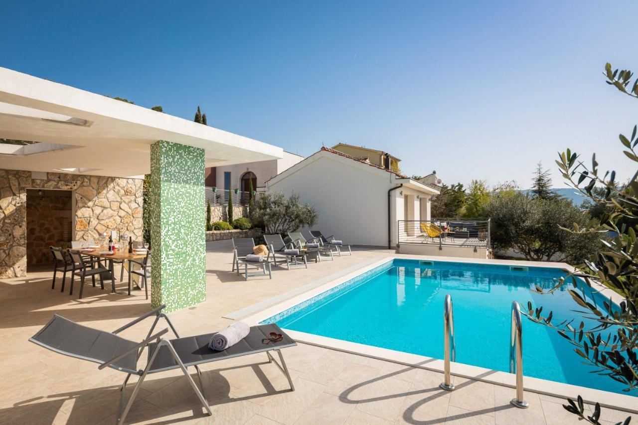 Villa Tela With Pool ザボリッチ エクステリア 写真