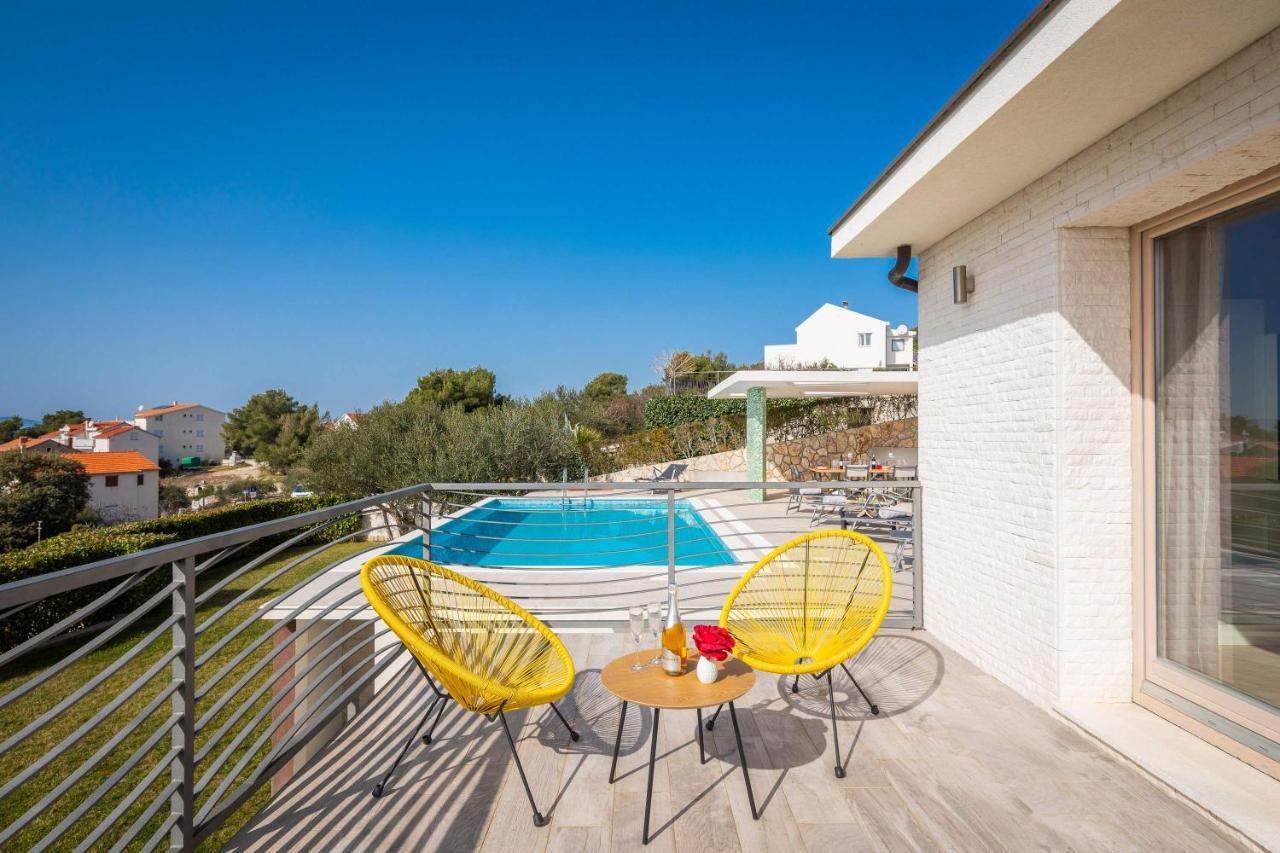 Villa Tela With Pool ザボリッチ エクステリア 写真