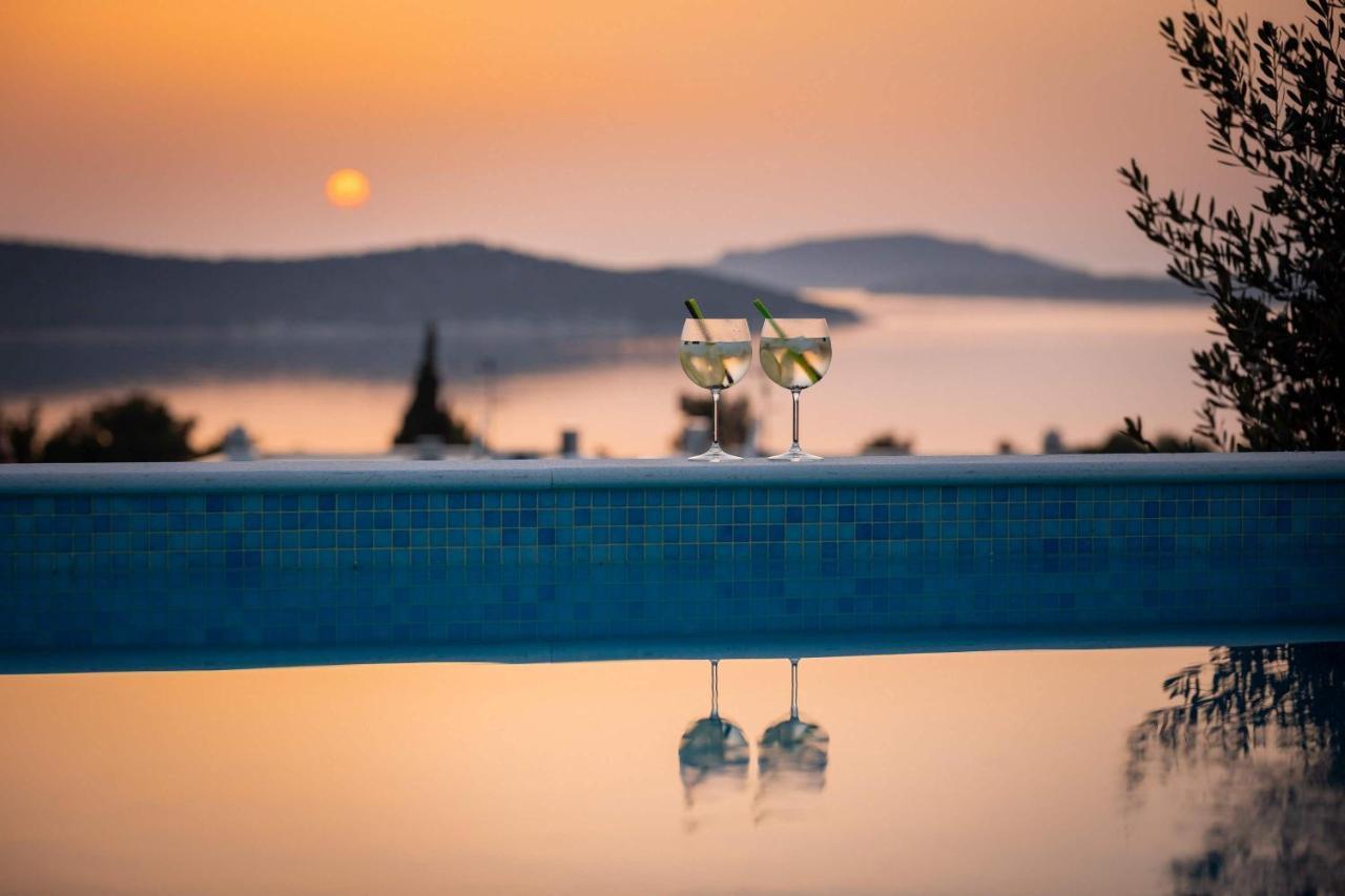 Villa Tela With Pool ザボリッチ エクステリア 写真
