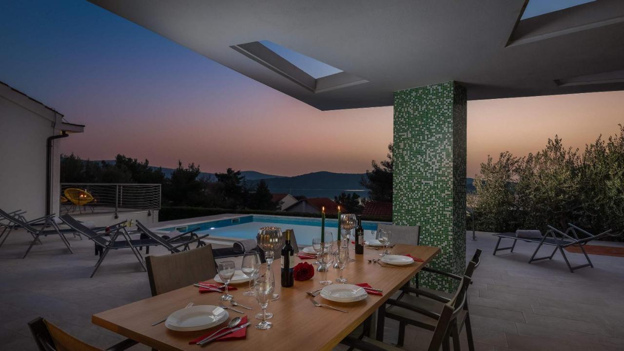 Villa Tela With Pool ザボリッチ エクステリア 写真